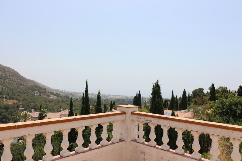 1117 Villa Gamor