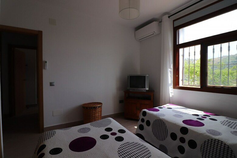 1117 Villa Gamor