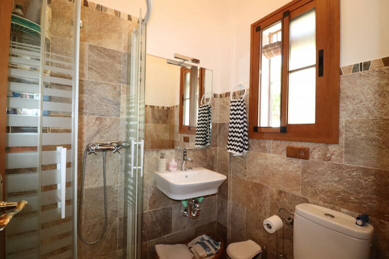1117 Villa Gamor