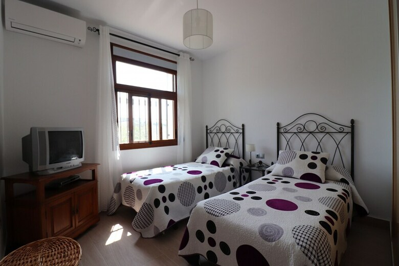 1117 Villa Gamor