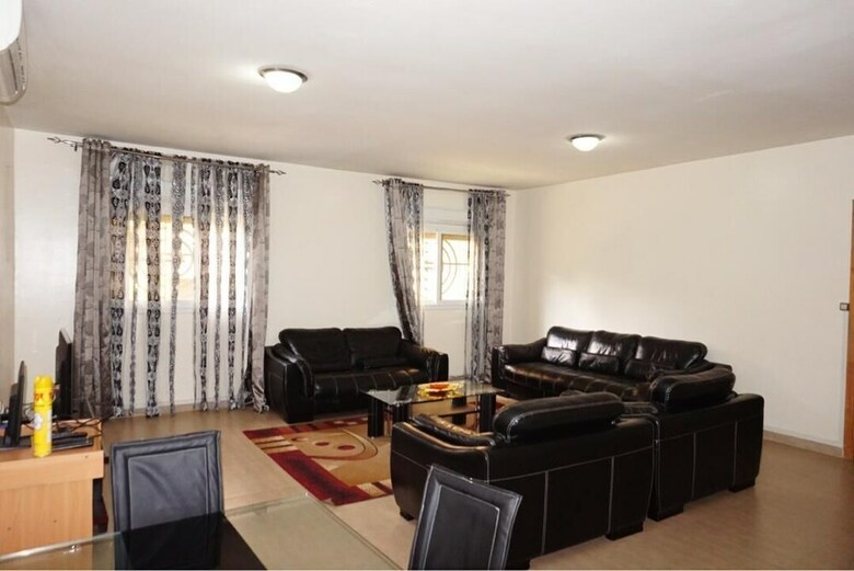 Apartamentos Hann Maristes 1