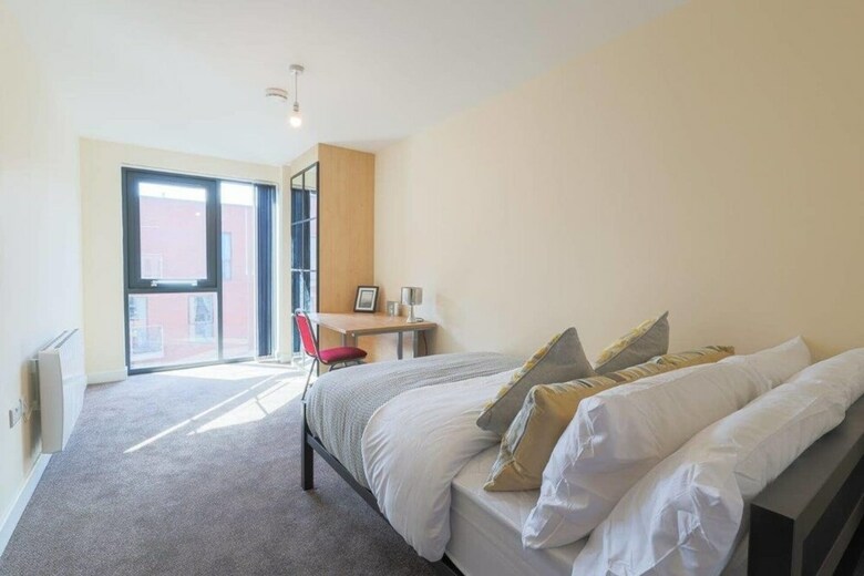 3 Bed City Centre Apartment