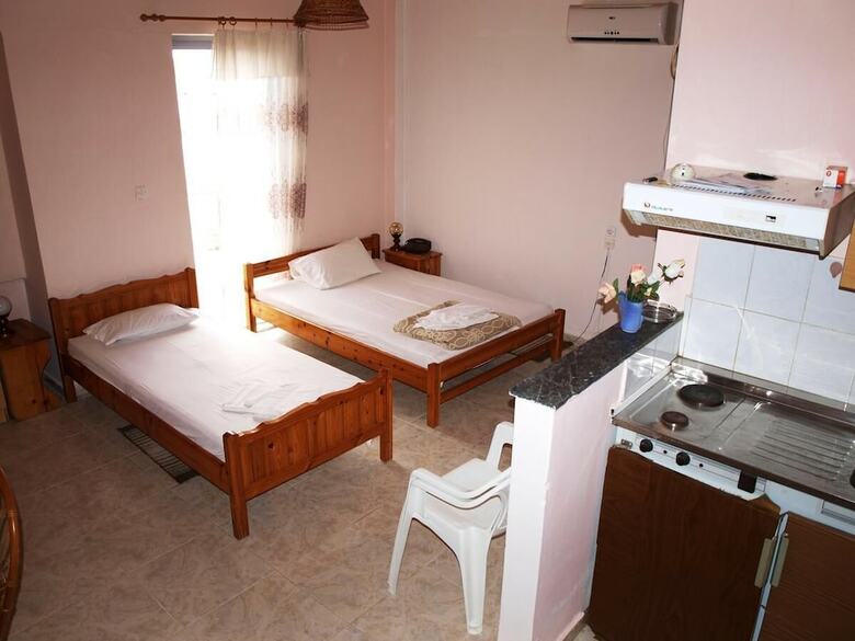 Hotel Pyrgos