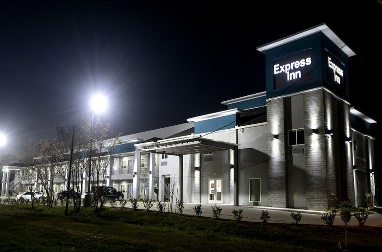 Hotel Express Inn