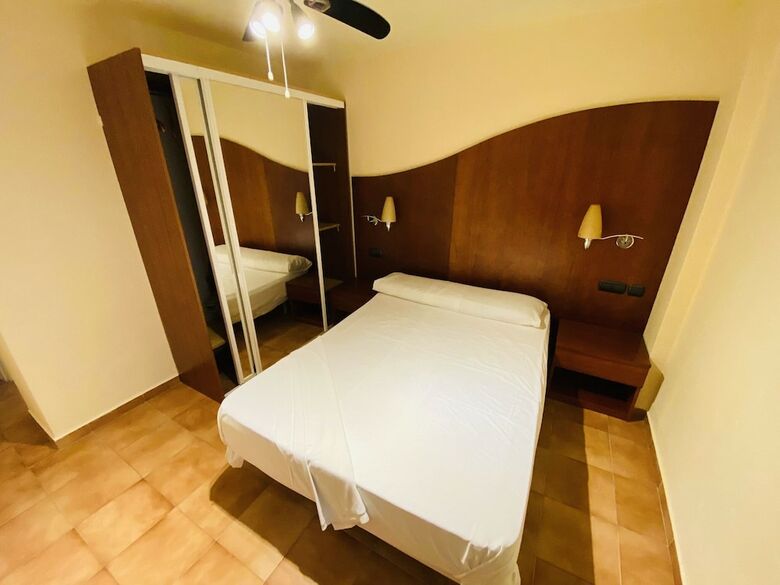Ah Hotel