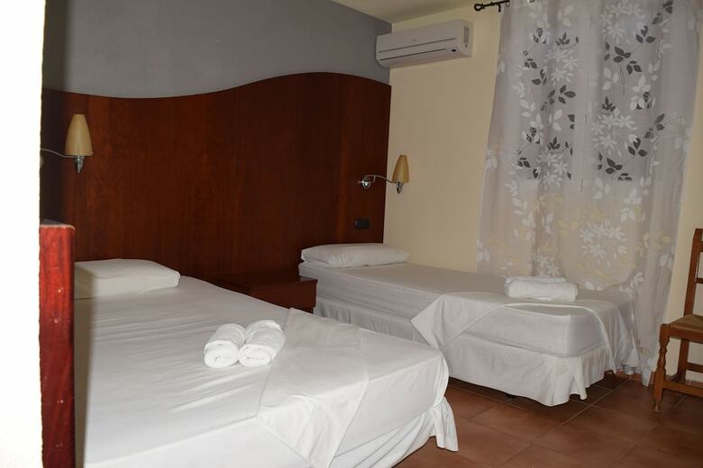 Ah Hotel