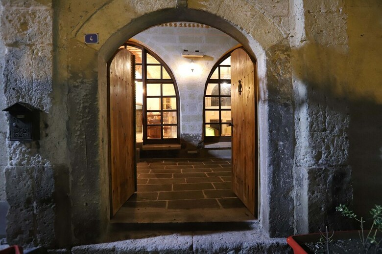 Tabal Cave Hotel