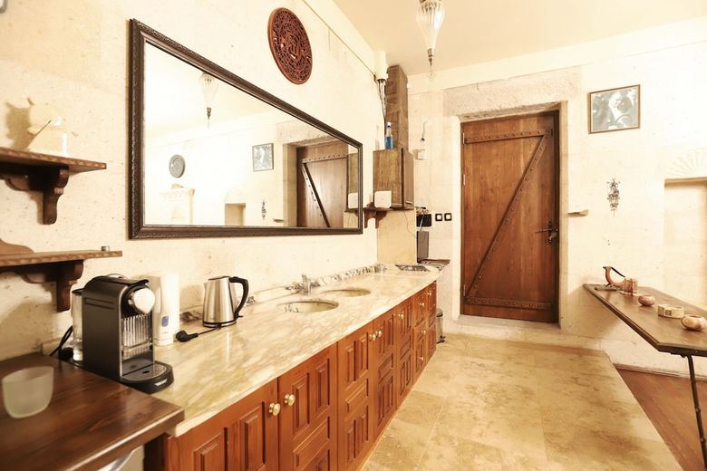 Tabal Cave Hotel