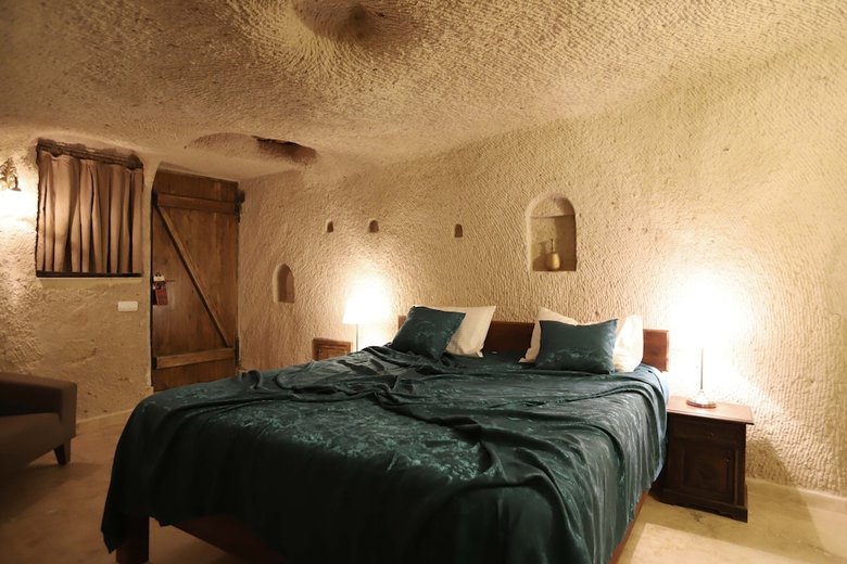 Tabal Cave Hotel