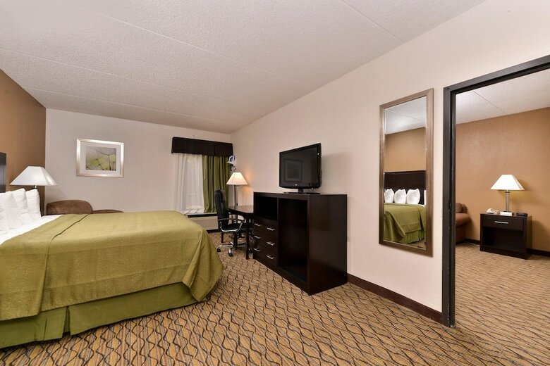 Hotel Quality Inn & Suites