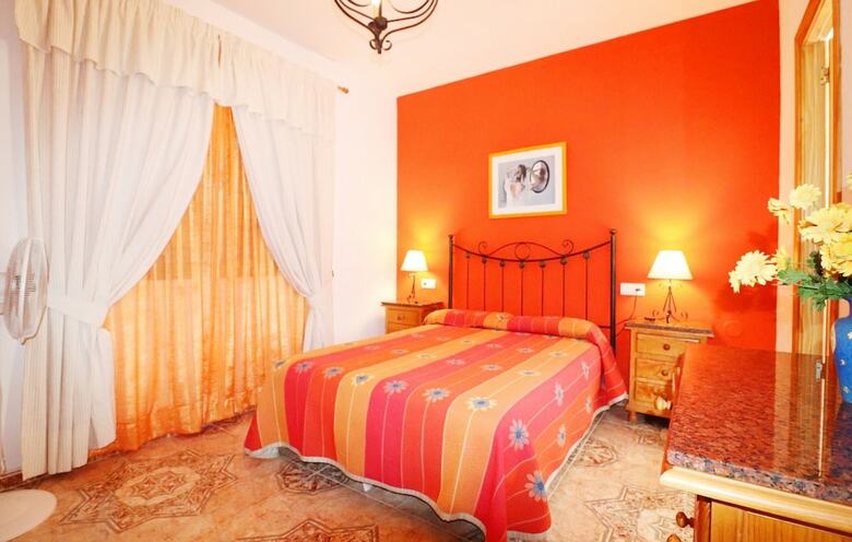 1142 Villa Casta�o