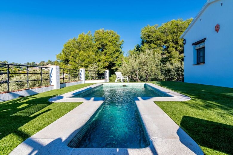 1135 Villa El Torin