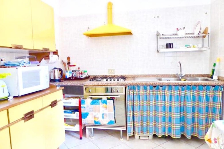 Apartment With 3 Bedrooms In Cala Gonone