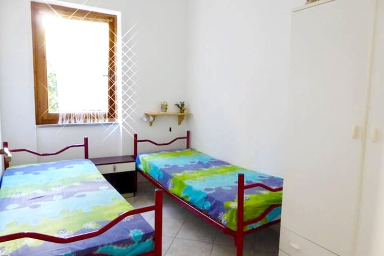 Apartment With 3 Bedrooms In Cala Gonone