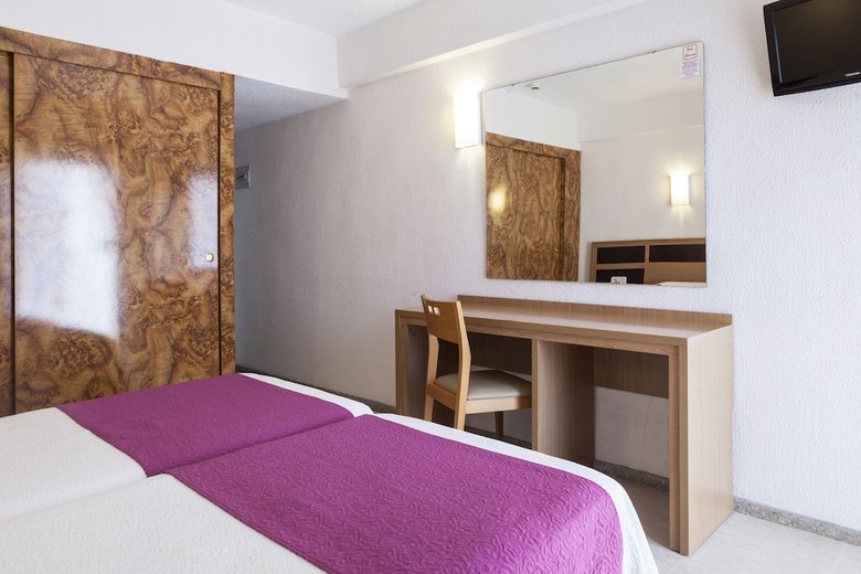 Hotel Ambassador II