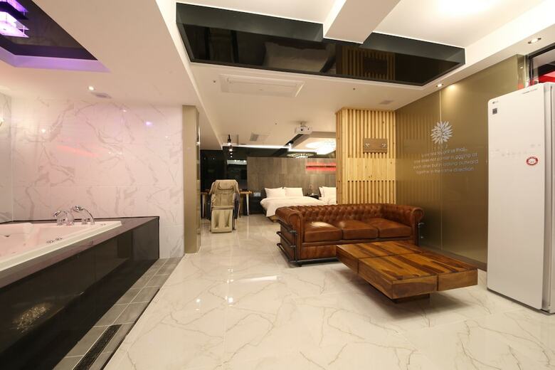 Daegu J Hotel