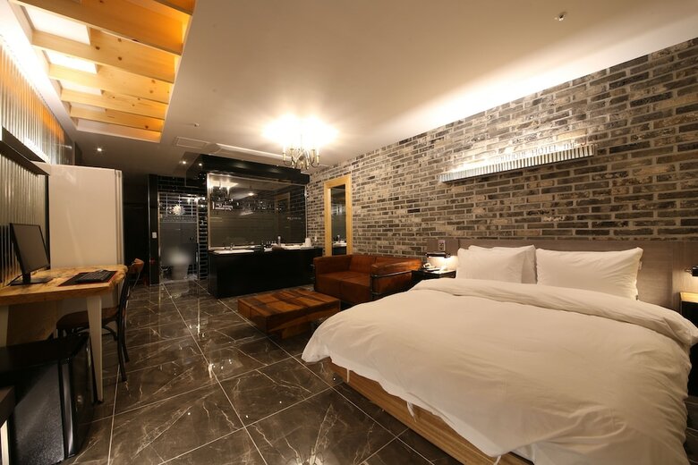 Daegu J Hotel