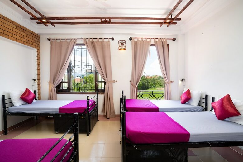 Hostal Tribee Ede Central Hostel