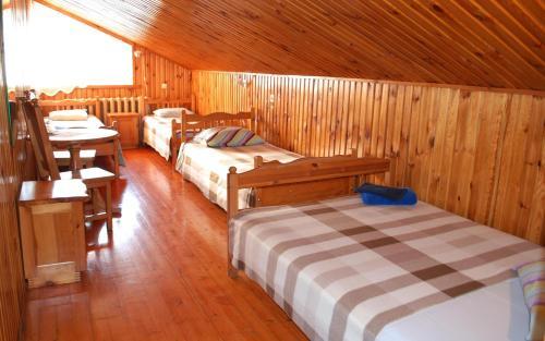 Hostal Kikas Guest House