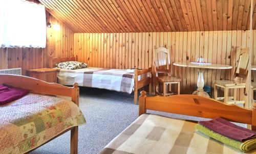 Hostal Kikas Guest House