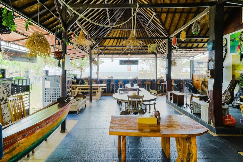 Hotel Maemae Beach House