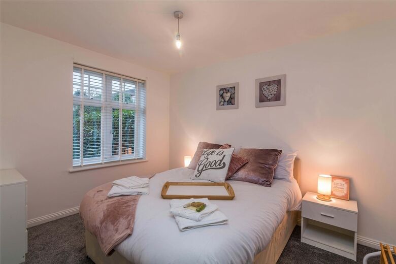 Tudor By Kcd Apartments