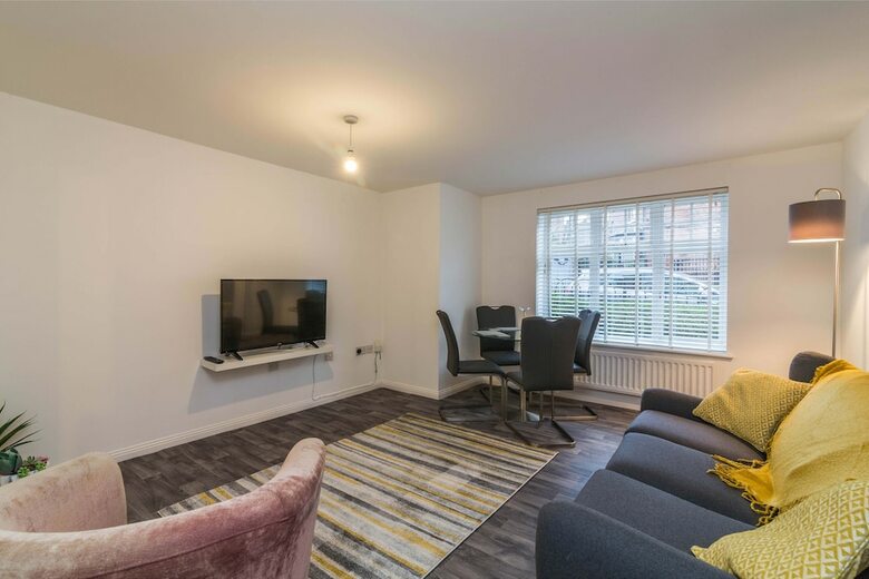 Tudor By Kcd Apartments