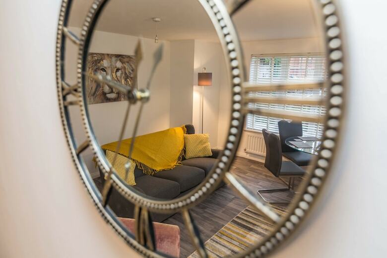 Tudor By Kcd Apartments