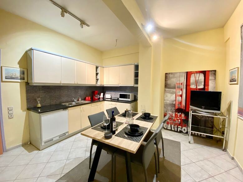 Chic Elegant New Apartment - Kolonaki