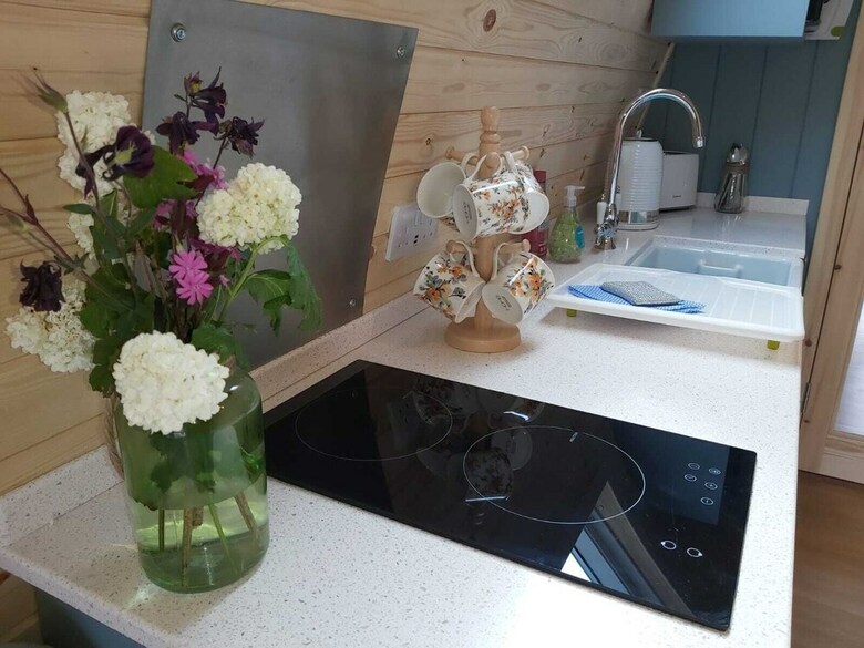 Orchard Glamping - Bramble Pod