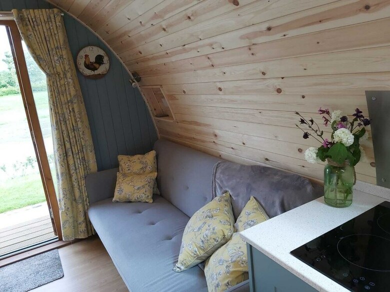Cabana Orchard Glamping -willow Pod