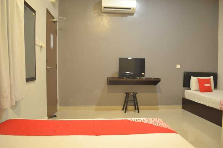 Oyo 89715 Ck Hotel