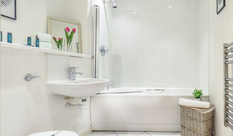 Tudors Esuites Skyline City Apartment