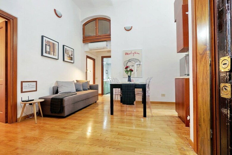 Vatican Spacious Mod� Apartment