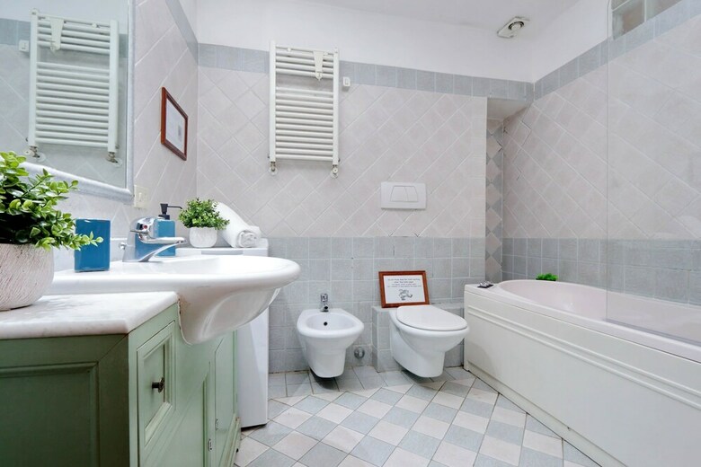 Vatican Spacious Mod� Apartment