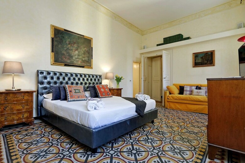 Three Bedrooms Spagna Apartment