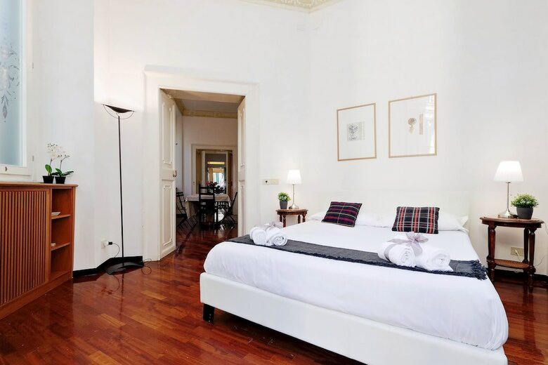 Three Bedrooms Spagna Apartment