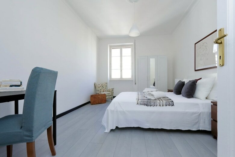 Triumph Apartment