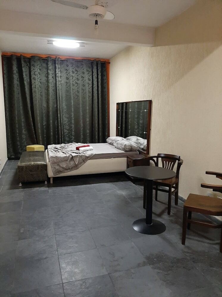 Hostal Hotel Hostel Lapa