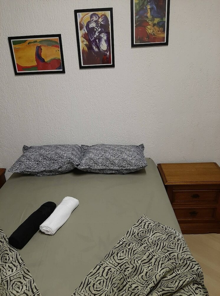 Hostal Hotel Hostel Lapa