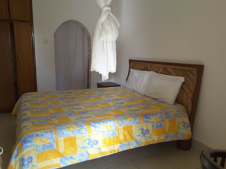 Bed & Breakfast Brownstone Country Home Lira Uganda