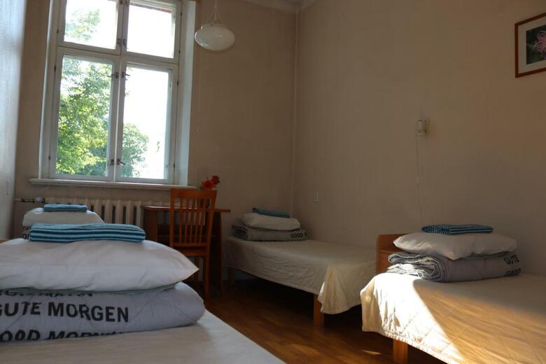Hostel L�una