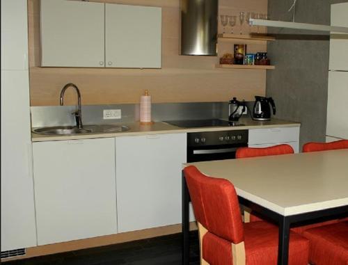 Apartamento Kaluri Residence