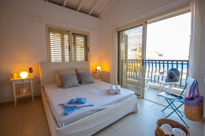 Artisan No 6 First Line Seafront Villa