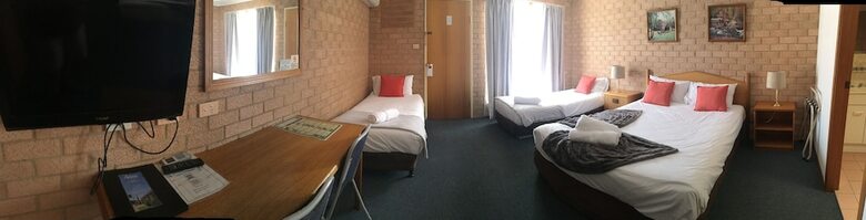 Golden Chain Aalana Motor Inn
