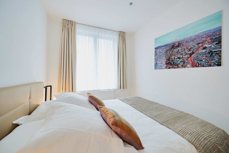 Luxury House 124