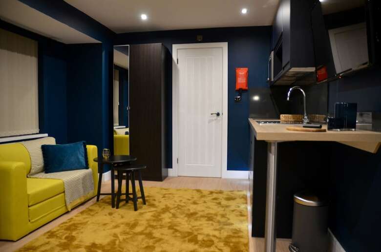 Aparthotel Sky City Apartments