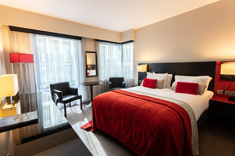Guildford Harbour Hotel