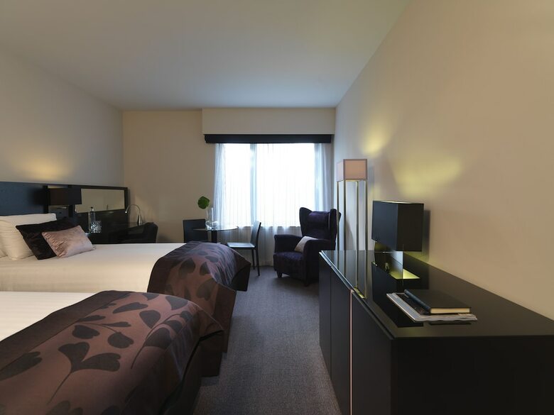 Guildford Harbour Hotel