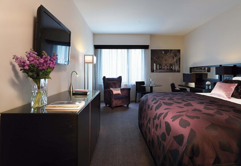 Guildford Harbour Hotel